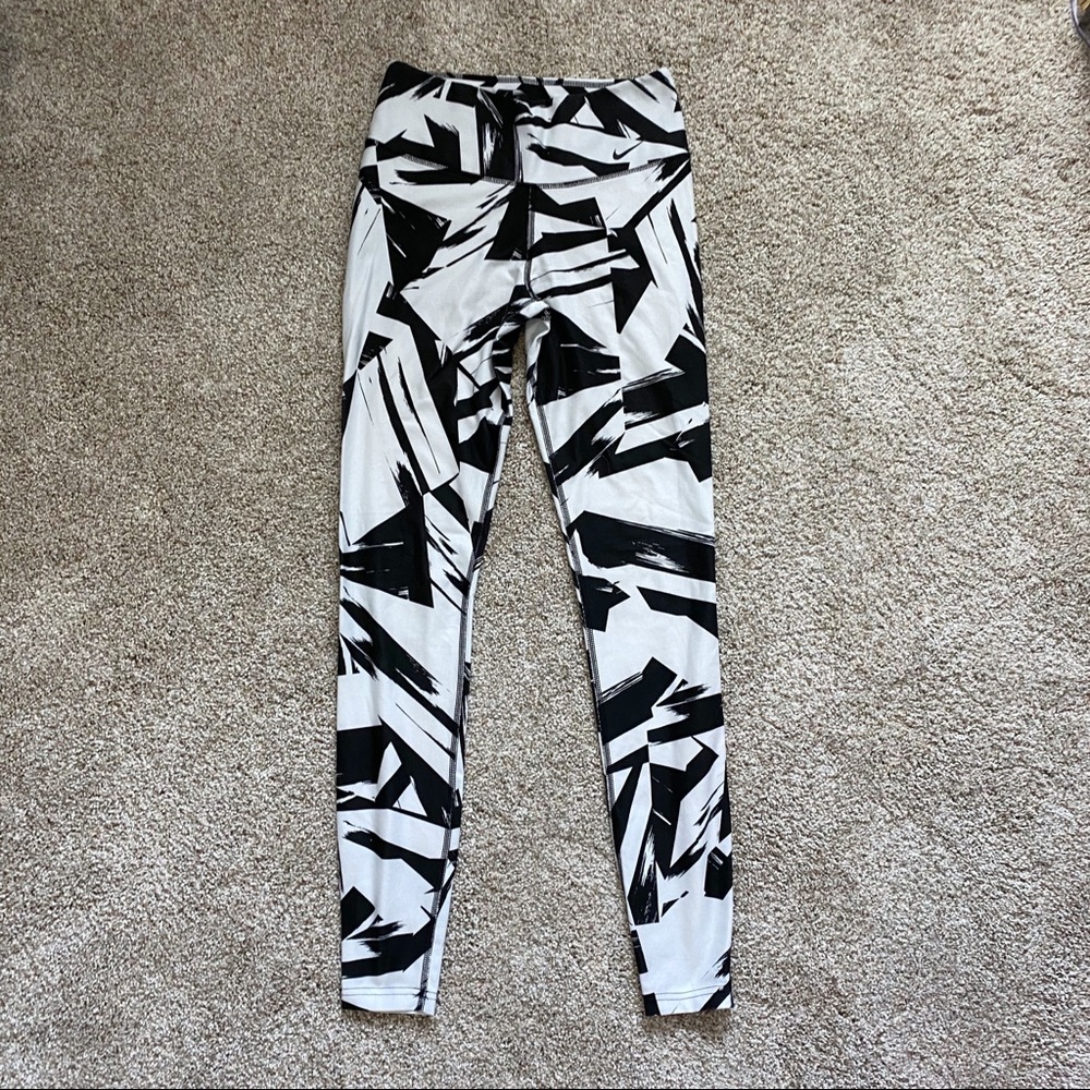 Nike black and white abstract leggings
